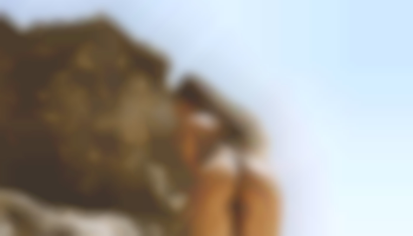 Comment la confidentialité est-elle gérée dans les services de domination par téléphone ?